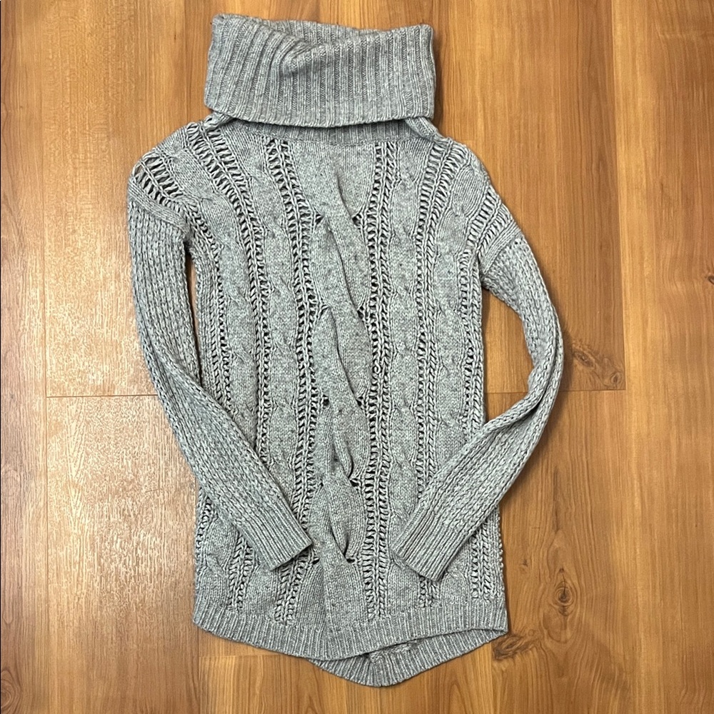 Theory Light Gray Cable Knit Turtleneck Sweater